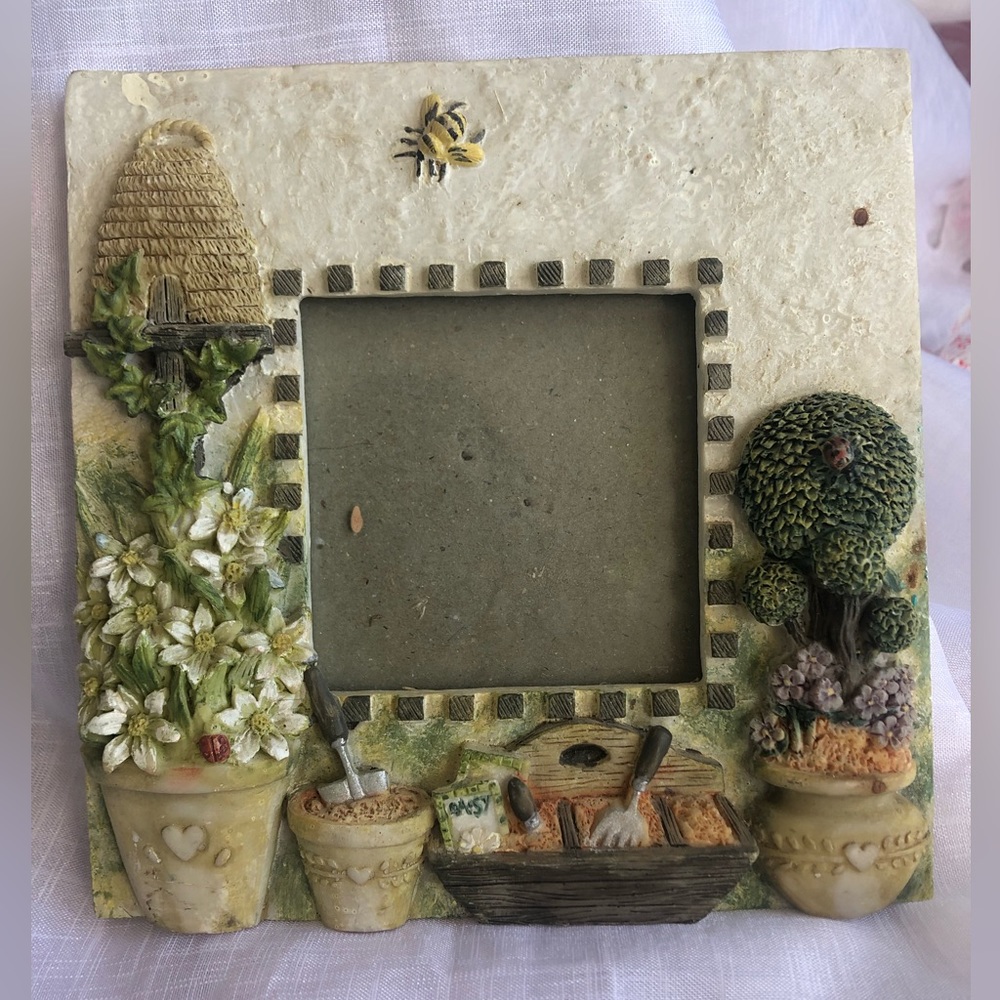 Photo frame, stoneware memory keeper